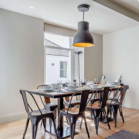 4 Bed In 82152 Apartment Fowey